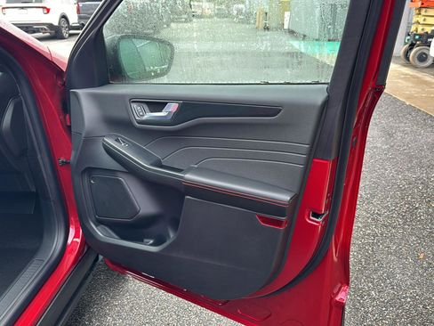 New 2026 Ford Escape ST-Line w/ Tech Pack #1 image 17