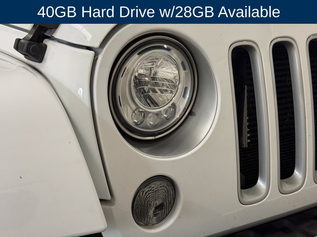 Used 2017 Jeep Wrangler Unlimited Sahara w/ Connectivity Group AWD/4WD image 10
