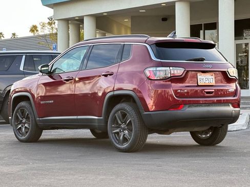 Used 2022 Jeep Compass Latitude image 6