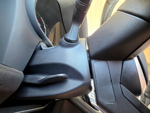 Used 2026 Toyota Sienna XLE FWD image 26