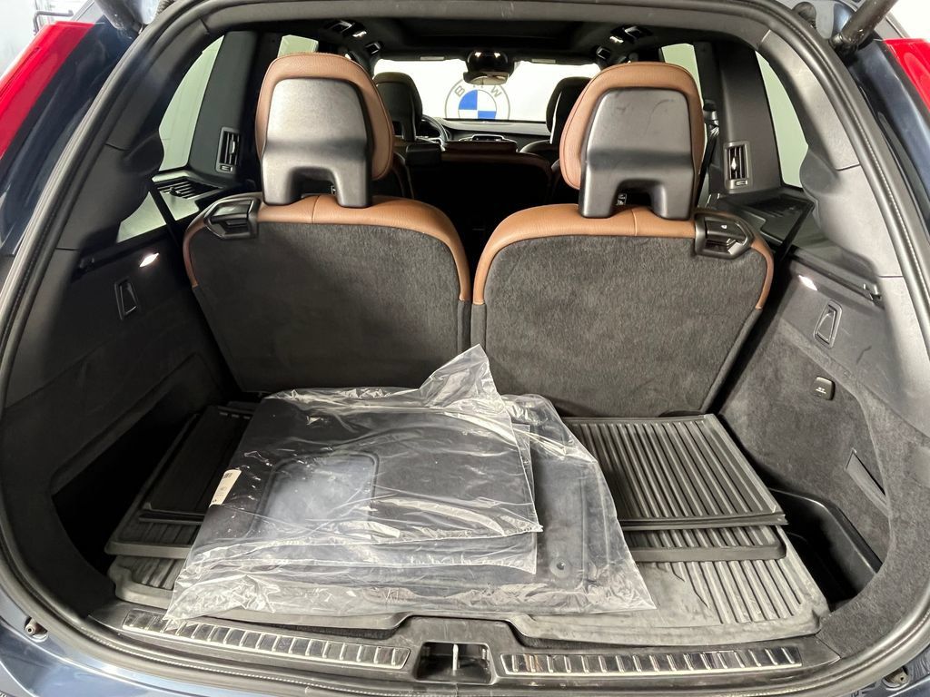 Used 2022 Volvo XC90 T6 Momentum w/ Advanced Package AWD/4WD image 17