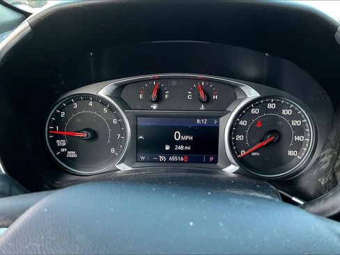 Used 2022 Chevrolet Equinox Premier AWD/4WD image 13