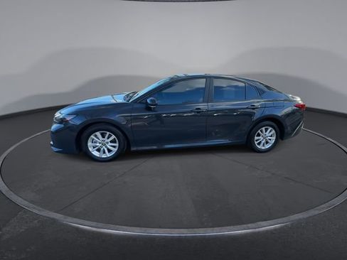 Used 2025 Toyota Camry LE image 8