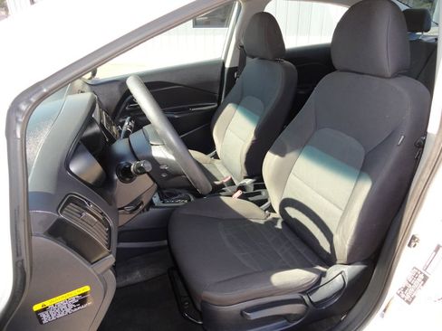 Used 2017 Kia Rio LX image 7