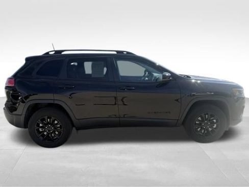 Used 2023 Jeep Cherokee Altitude Lux AWD/4WD image 6