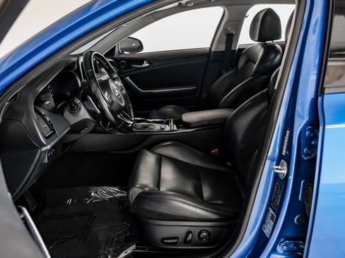 Used 2019 Kia Stinger RWD image 3