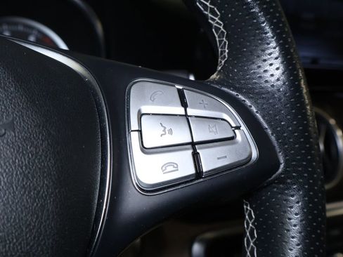 Used 2019 Mercedes-Benz GLA 250 4MATIC image 22