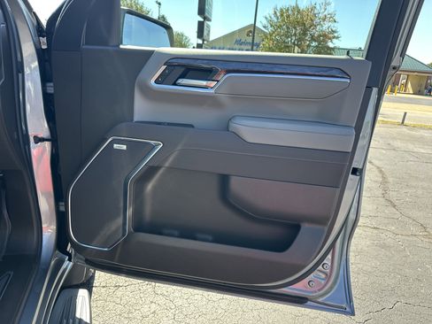 New 2026 Chevrolet Silverado 1500 LTZ image 16