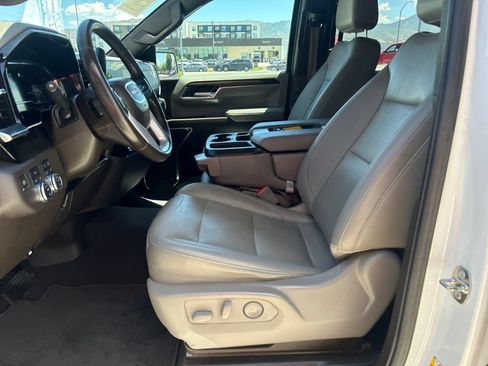Used 2022 GMC Sierra 1500 SLT AWD/4WD image 10