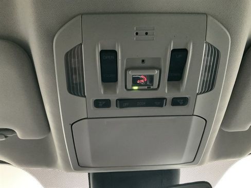 Used 2022 Toyota Highlander XLE image 36