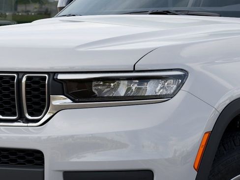 New 2026 Jeep Grand Cherokee L Laredo AWD/4WD image 10