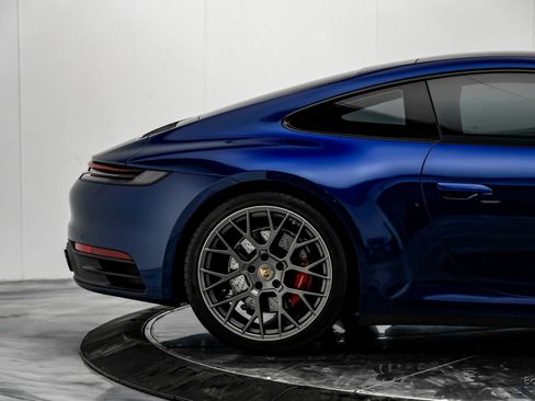 Used 2020 Porsche 911 Carrera 4S image 17