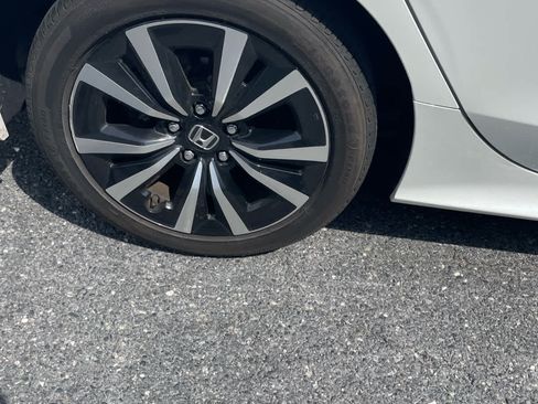 Used 2023 Honda Civic EX image 9