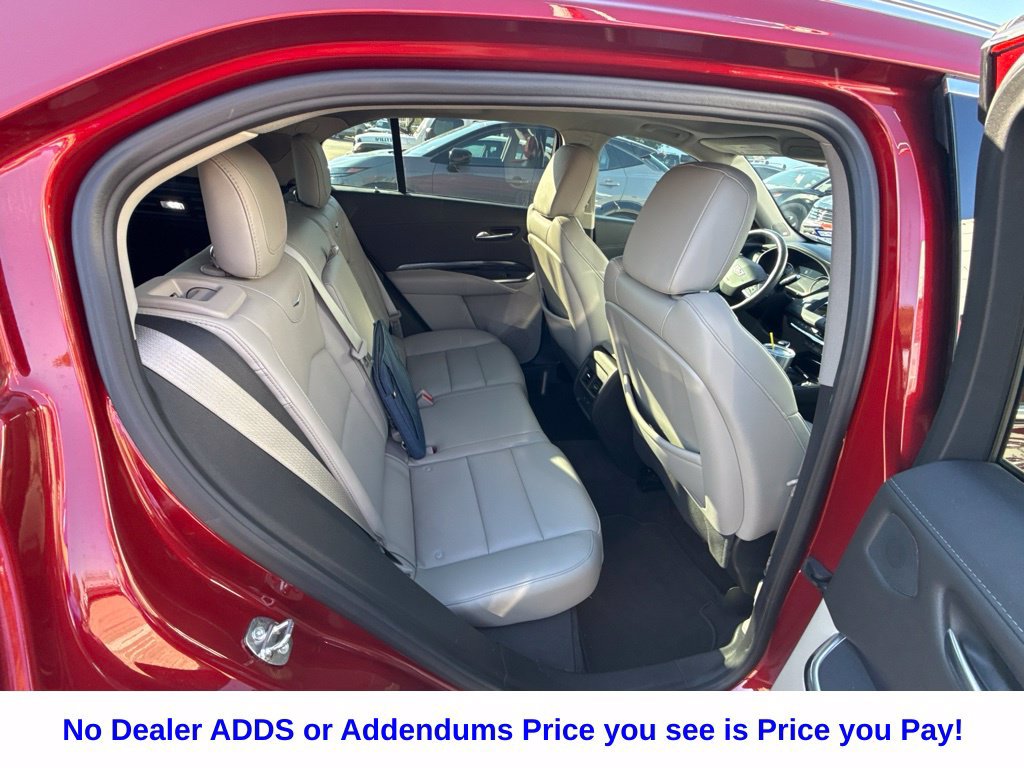 Used 2023 Cadillac XT4 Luxury w/ Cold Weather Package FWD image 18