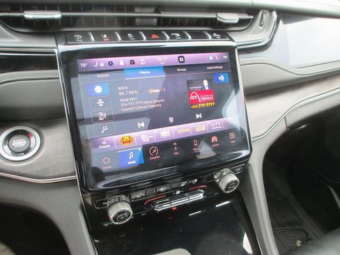 Used 2022 Jeep Grand Cherokee Overland w/ Luxury Tech Group IV image 25