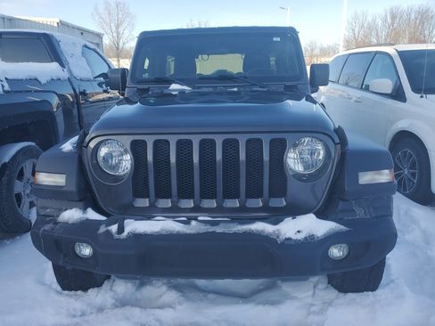 Used 2020 Jeep Wrangler Unlimited Freedom Edition image 2