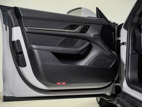 New 2025 Porsche Taycan Turbo image 26