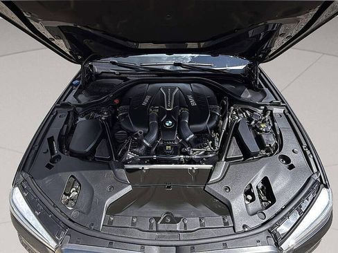 Used 2018 BMW M550i xDrive M550i xDrive AWD 4dr Sedan image 13