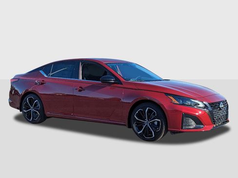 New 2026 Nissan Altima 2.5 SR FWD image 7