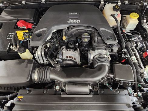 Used 2021 Jeep Gladiator Overland image 52