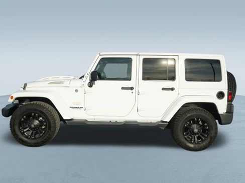 Used 2015 Jeep Wrangler Unlimited Sahara w/ Dual Top Group image 4