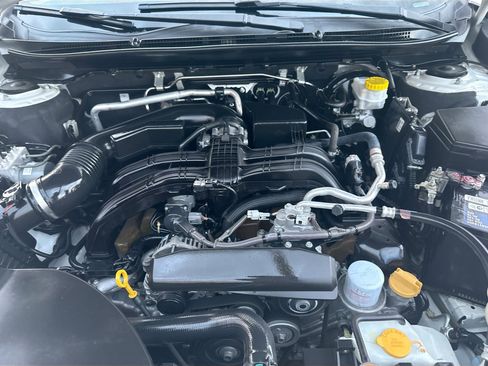 Used 2020 Subaru Outback Premium image 32