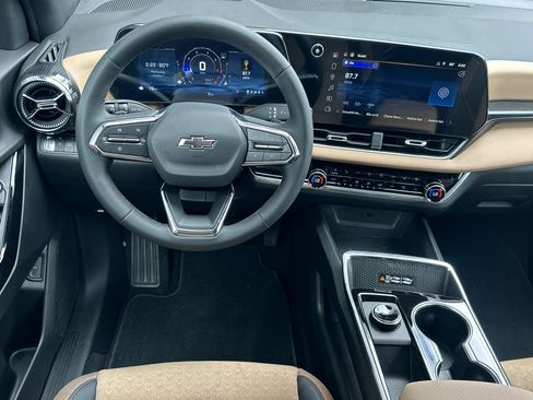 New 2026 Chevrolet Equinox ACTIV w/ Convenience Package III image 13