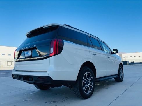 New 2025 Ford Expedition Active image 5