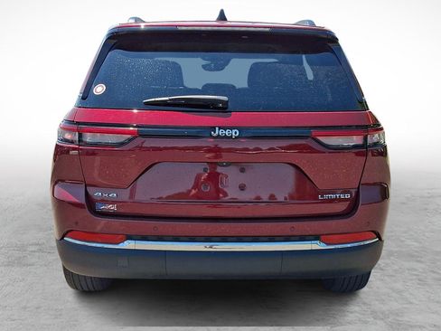 Used 2023 Jeep Grand Cherokee Limited AWD/4WD image 4