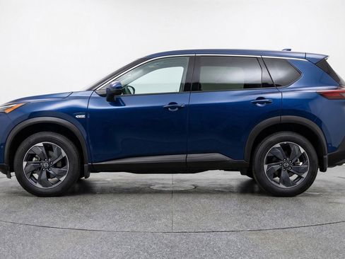 Used 2025 Nissan Rogue SV FWD image 5