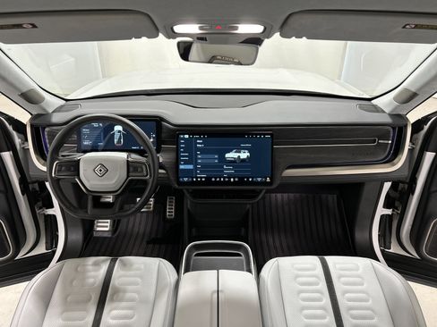 Used 2023 Rivian R1S Adventure image 27