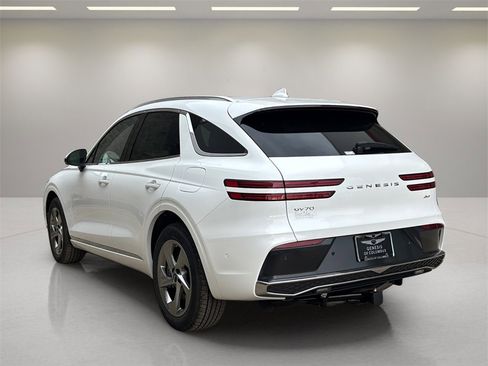 New 2026 Genesis GV70 2.5T Advanced image 3