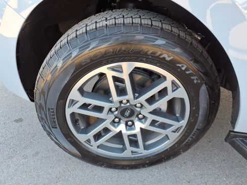 New 2026 Ford Expedition Active AWD/4WD image 9