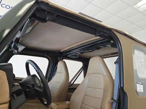Used 1997 Jeep Wrangler SE AWD/4WD image 17