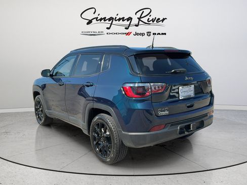 Used 2024 Jeep Compass Latitude w/ Altitude Special Edition AWD/4WD image 5