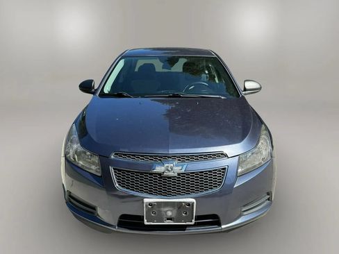 Used 2014 Chevrolet Cruze LS FWD image 3
