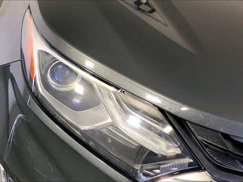Used 2018 Chevrolet Equinox LS FWD image 26
