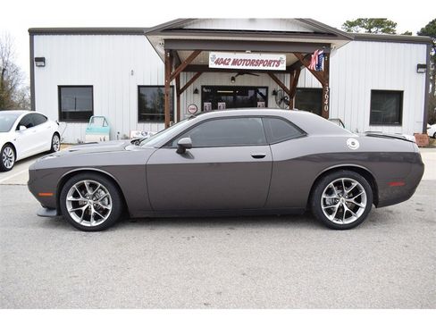 Used 2020 Dodge Challenger GT image 2