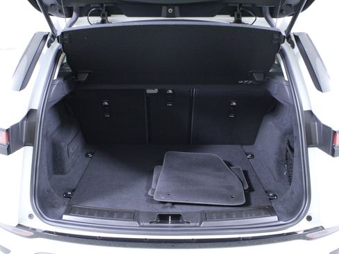 Used 2020 Land Rover Range Rover Evoque S image 10