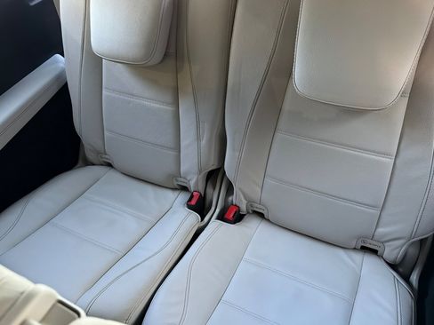 Used 2023 Mercedes-Benz GLS 450 4MATIC image 19