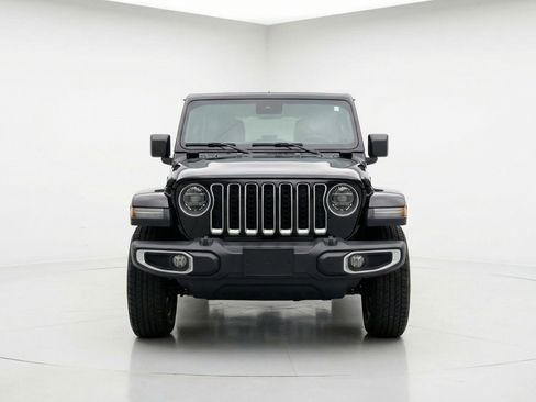 Used 2025 Jeep Wrangler Unlimited Sport AWD/4WD image 2