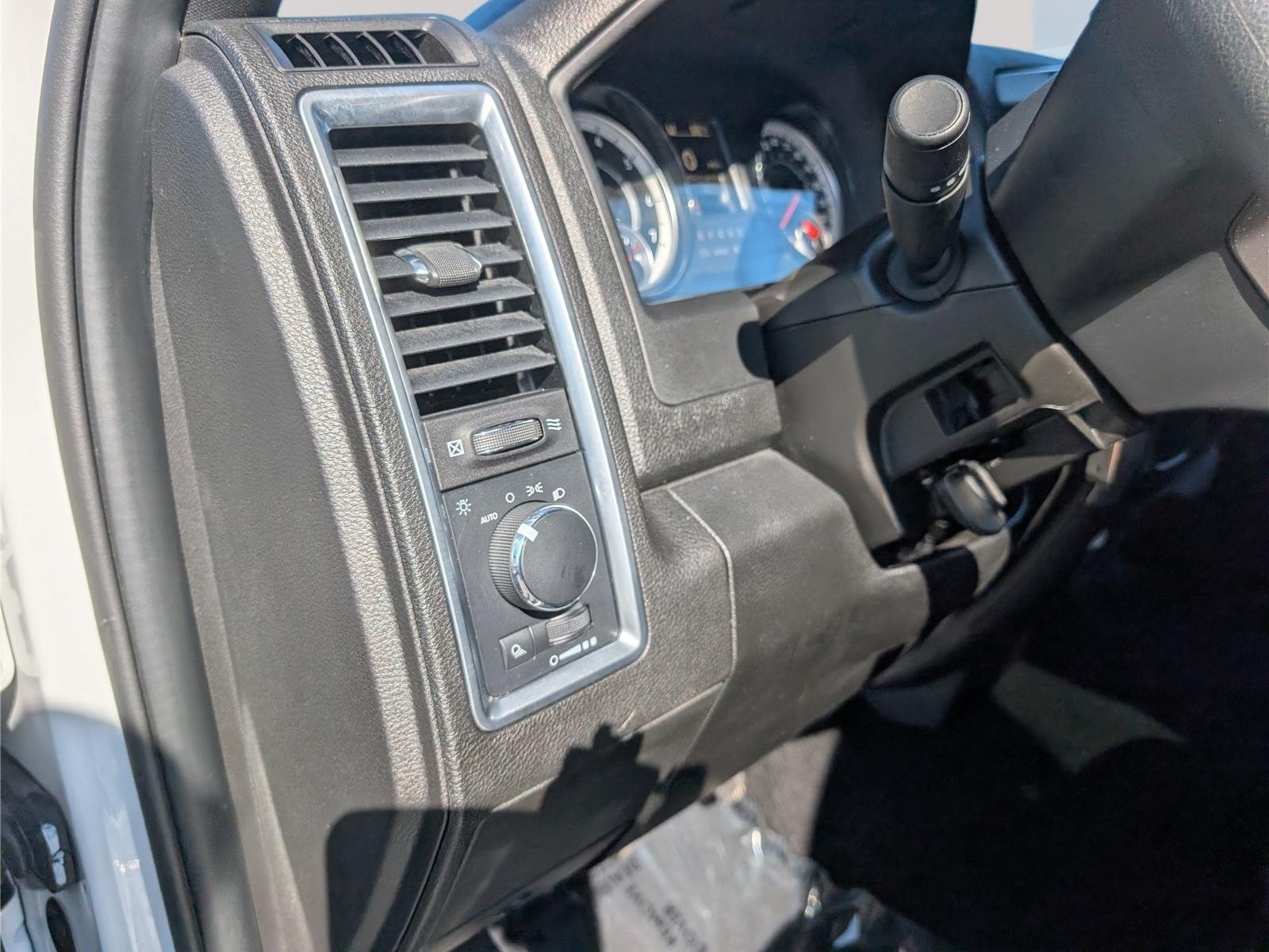 Used 2024 RAM 1500 Warlock RWD image 20