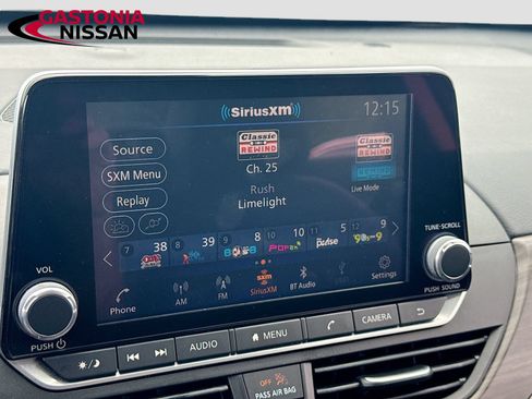 Used 2025 Nissan Altima 2.5 SV FWD image 18