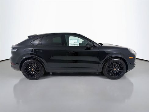 New 2026 Porsche Cayenne Coupe AWD/4WD image 28