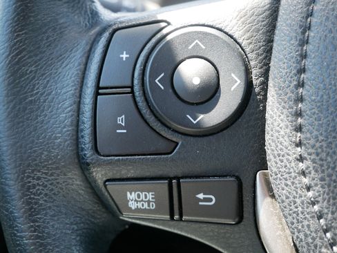 Used 2015 Toyota RAV4 Limited w/ Technology Package AWD/4WD image 31