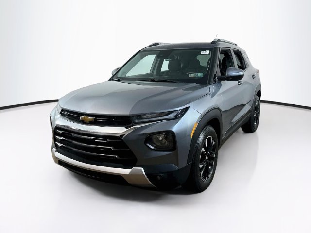 Used 2021 Chevrolet TrailBlazer LT w/ Convenience Package FWD image 3