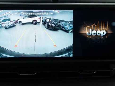 Used 2026 Jeep Wrangler Unlimited Rubicon AWD/4WD image 20