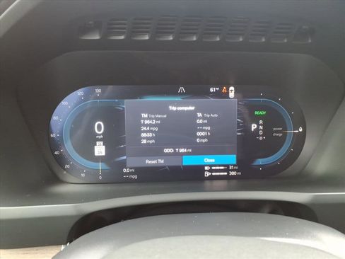 Used 2025 Volvo XC90 T8 Plus w/ Protection Package Premier image 32