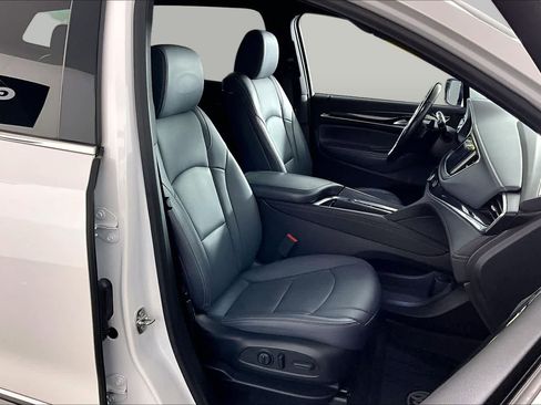 Certified 2024 Buick Enclave Essence w/ Experience Buick Package FWD image 9