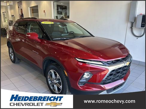Used 2024 Chevrolet Blazer LT AWD/4WD image 1